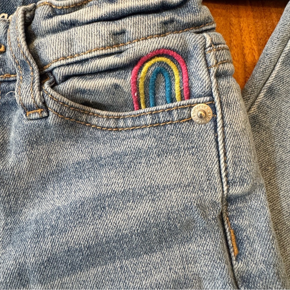 Bundle of 2 Cat & Jack Dark and Lt. Blue Adjustable Waist Jeans. Size Kid’s 6. - Picture 12 of 13